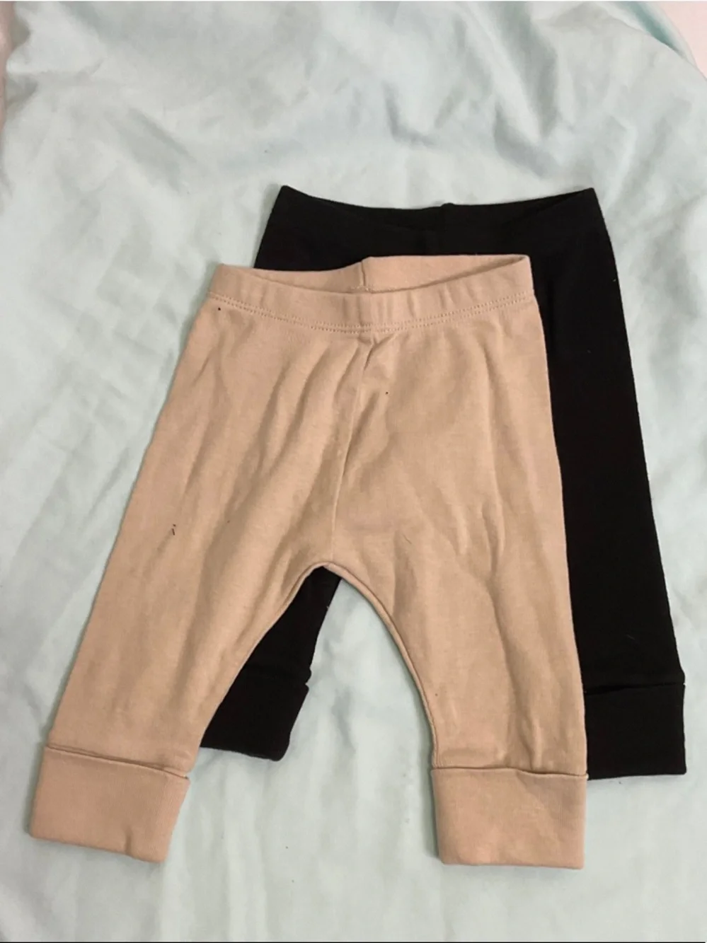 cloud island Two-Pack Joggers in Black & Beige